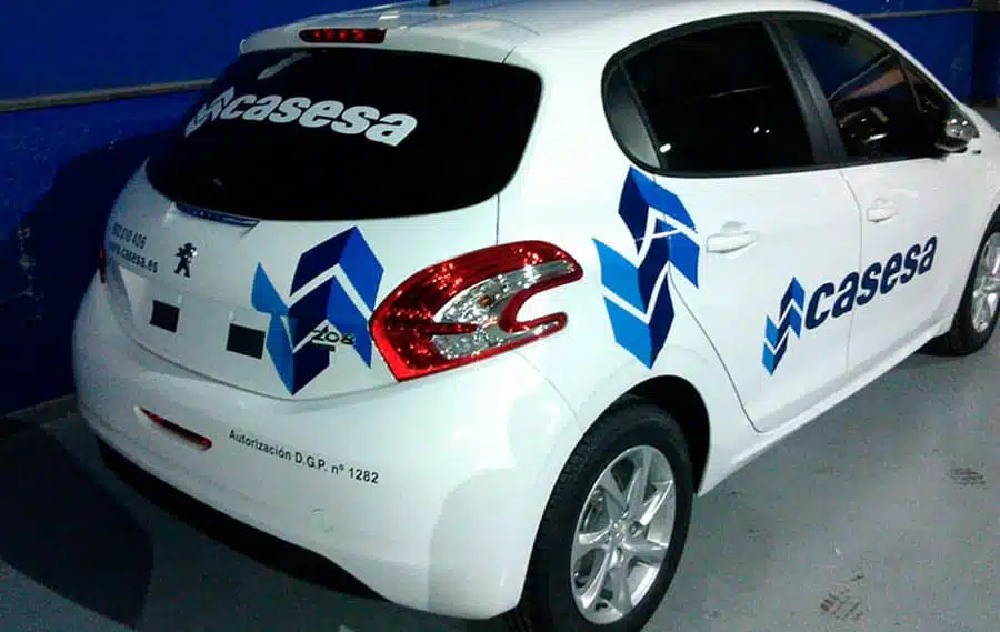 Peugeor rotulado por Rotulotucoche