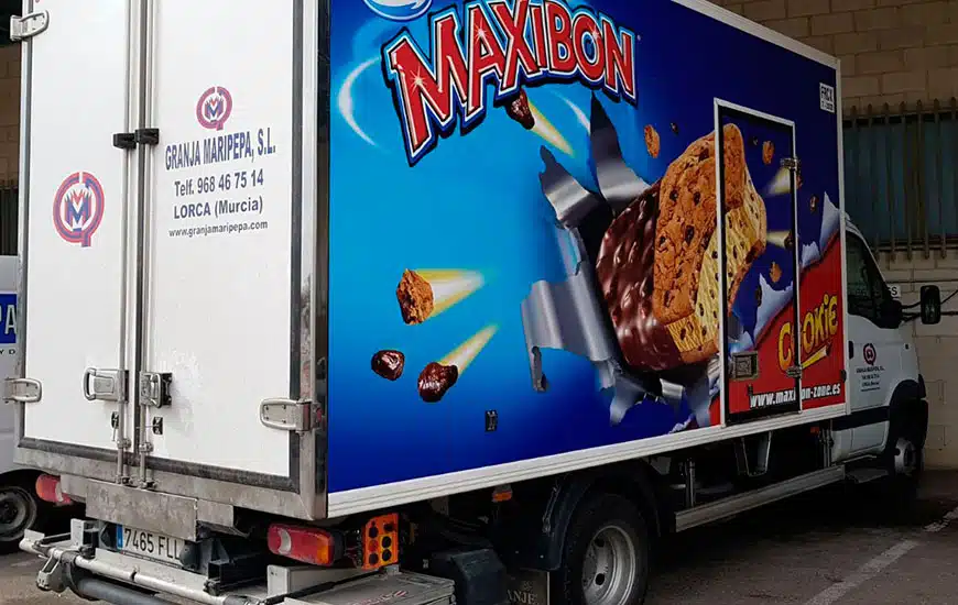 Rótulo helado en camión