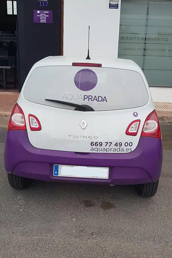 Rotulación semi integral coche vista trasera