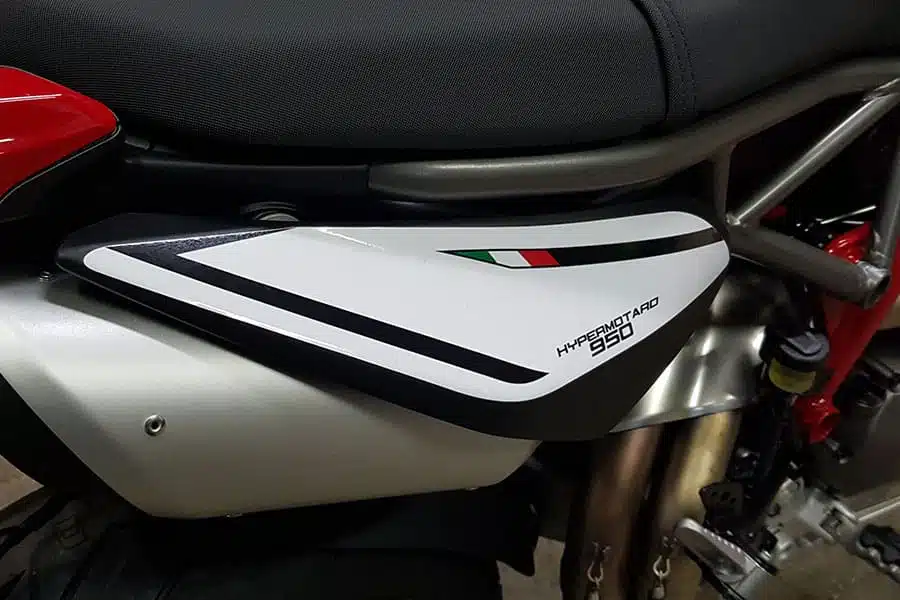 Detalle de plantilla para moto