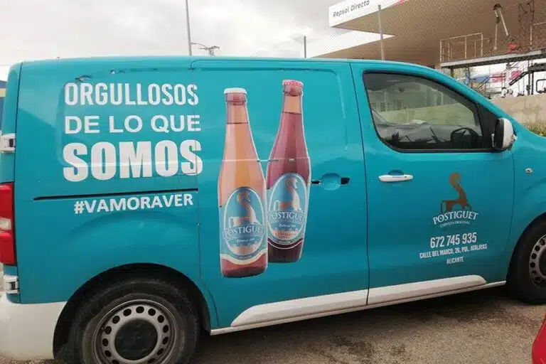 Lateral derecho de furgoneta Postiguet para desrotular