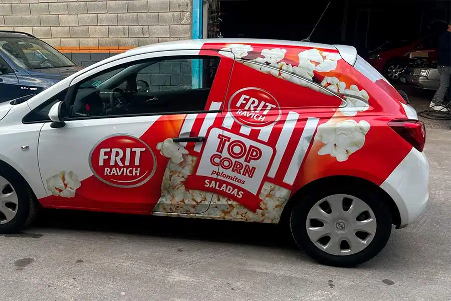 Ejemplo de coche rotulado