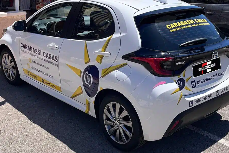 Coche rotulado de Carabassi Casas