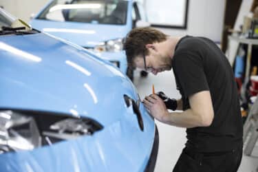 Qué mantenimiento necesita un coche rotulado para durar más 1 Qué mantenimiento necesita un coche rotulado
